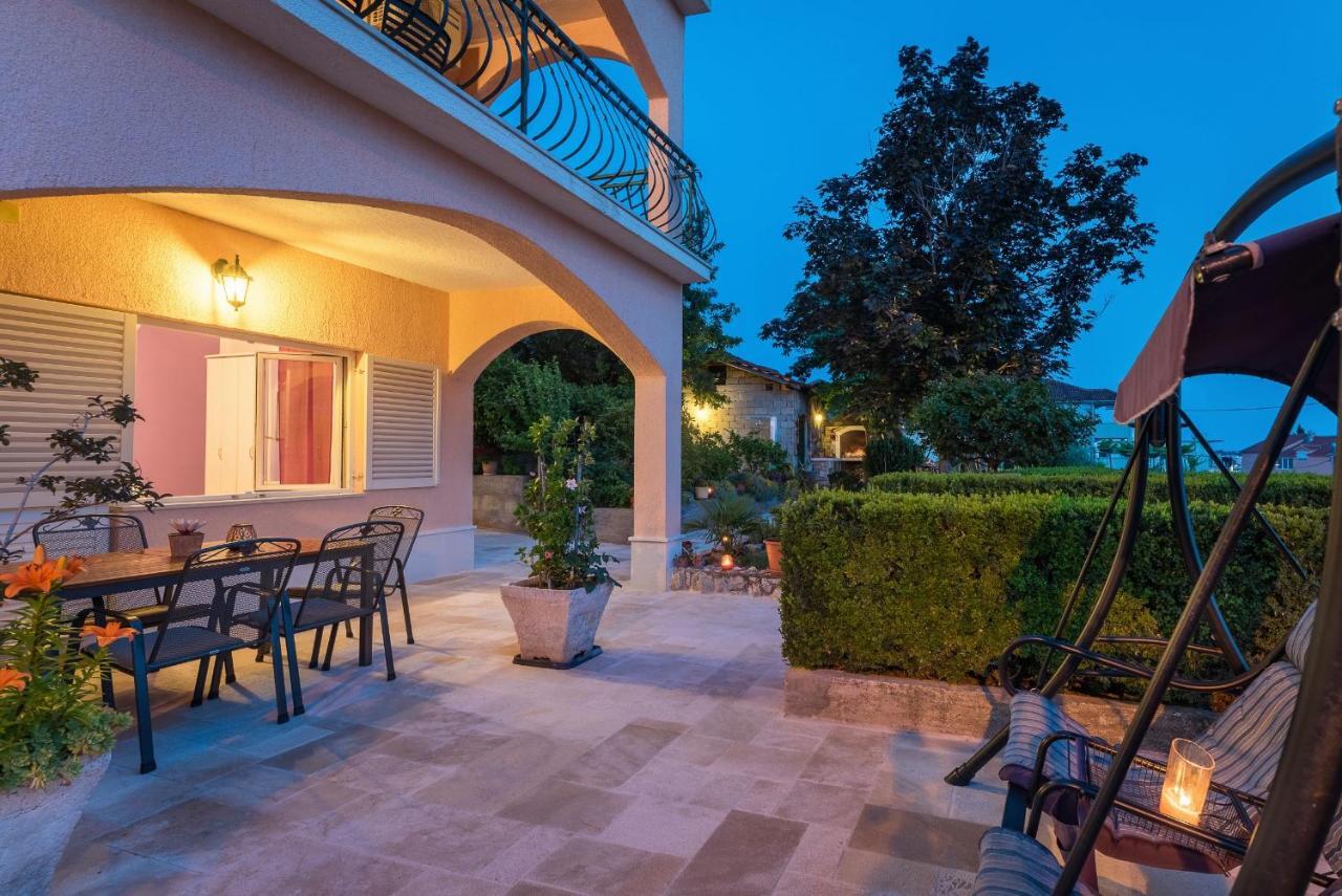 Apartments Ivanka Okrug Gornji Exterior foto