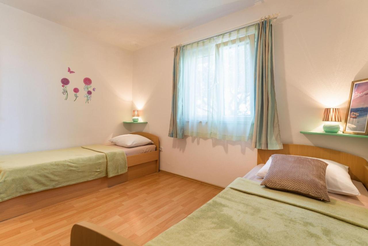 Apartments Ivanka Okrug Gornji Exterior foto